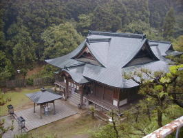第64番前神寺は、石鎚信仰修験の聖地です。